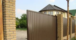 Купить откатные ворота из профнастила Майкоп, цена от 1774 руб.